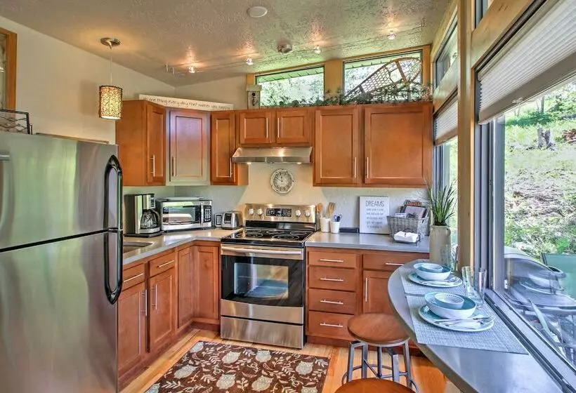 Scenic Lead Cabin: Steps To Terry Peak Ski Area!