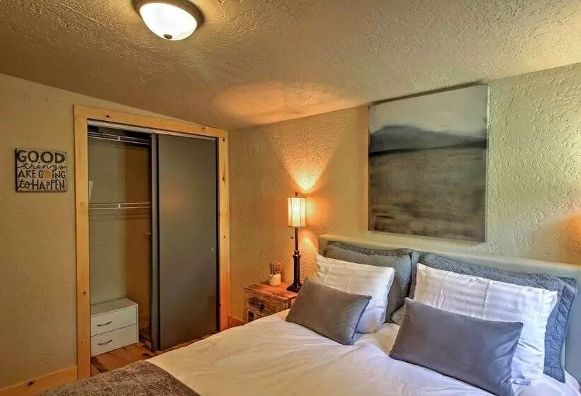 Scenic Lead Cabin: Steps To Terry Peak Ski Area!