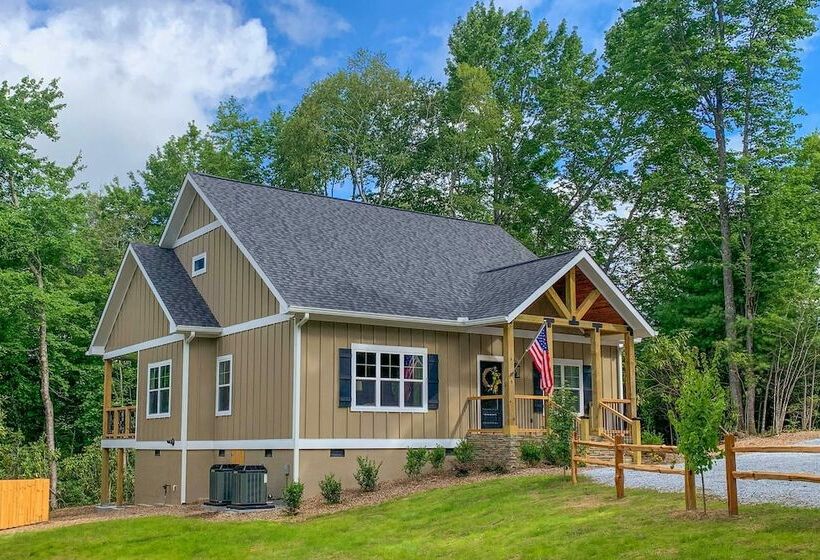 Scenic Sapphire Hideaway 5 Mi To Ski Resort!