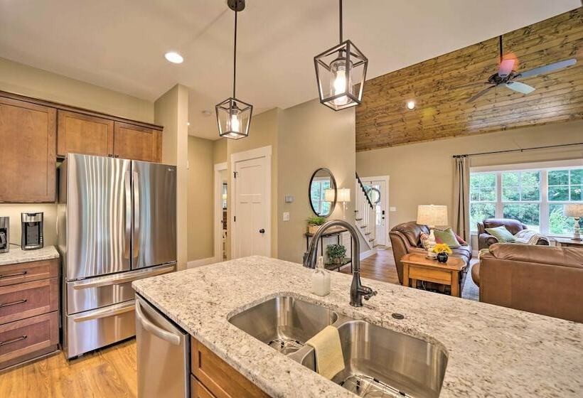 Scenic Sapphire Hideaway 5 Mi To Ski Resort!