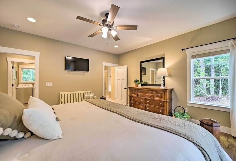 Scenic Sapphire Hideaway 5 Mi To Ski Resort!