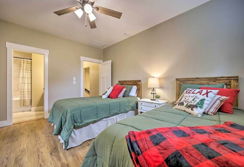 Scenic Sapphire Hideaway 5 Mi To Ski Resort!