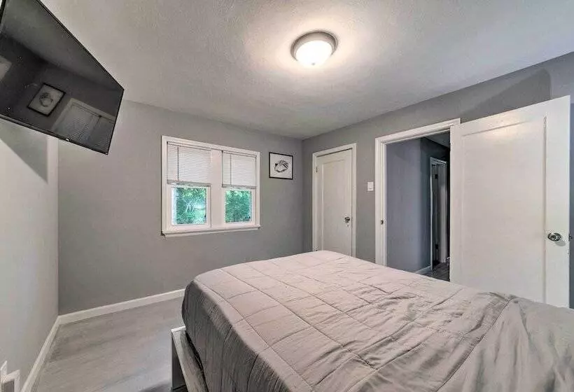 Secluded Florissant Home W/ Private Hot Tub!
