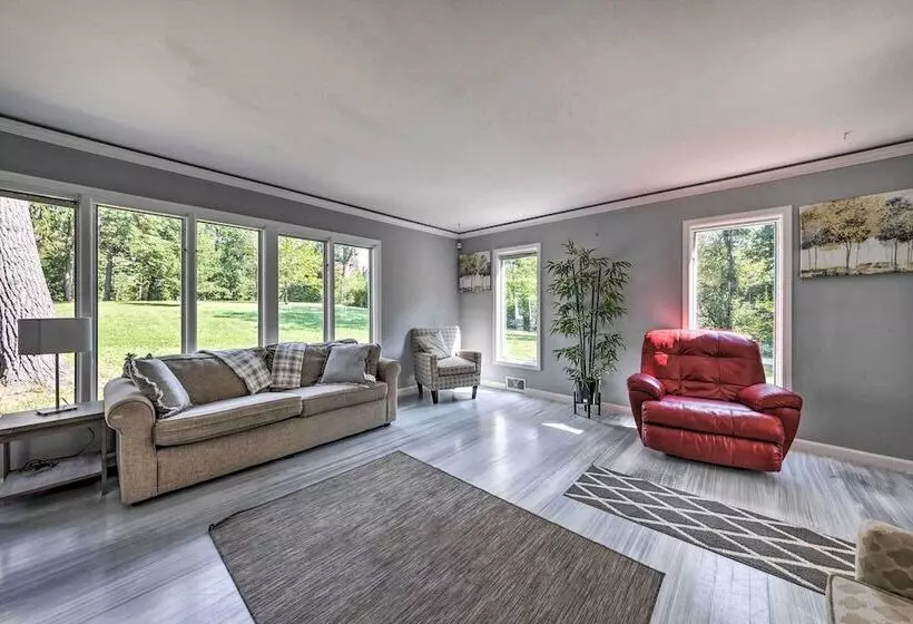 Secluded Florissant Home W/ Private Hot Tub!