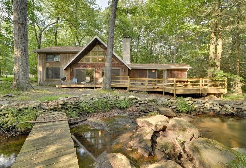 Secluded Stroudsburg Home   5 Mi To Ski Resort