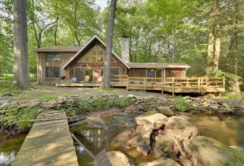 Secluded Stroudsburg Home   5 Mi To Ski Resort