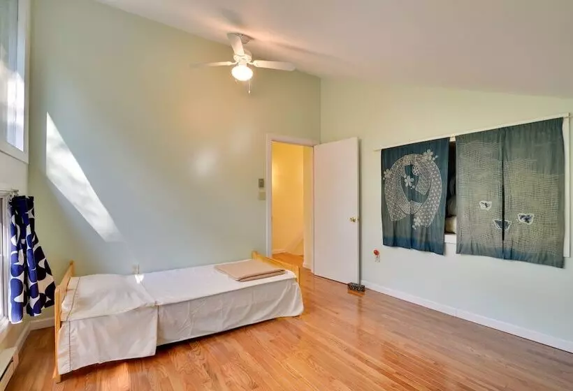 Secluded Stroudsburg Home   5 Mi To Ski Resort