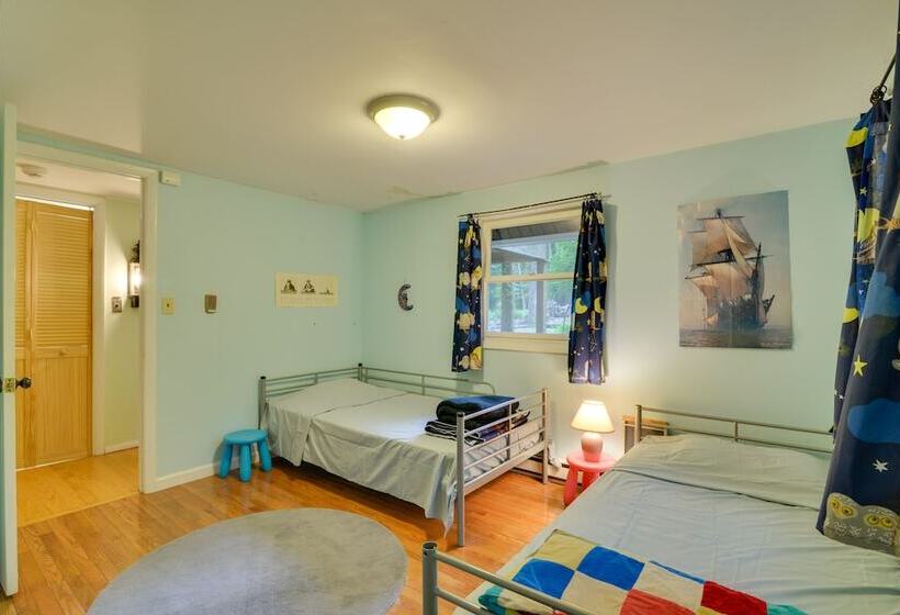 Secluded Stroudsburg Home   5 Mi To Ski Resort