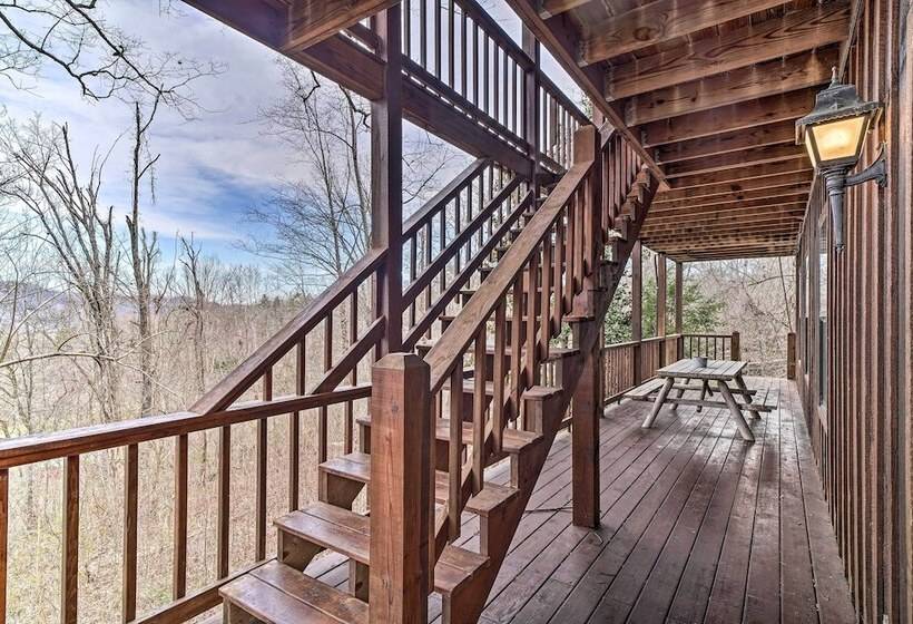 Peaceful Sevierville Cabin W/ Hot Tub & Grill