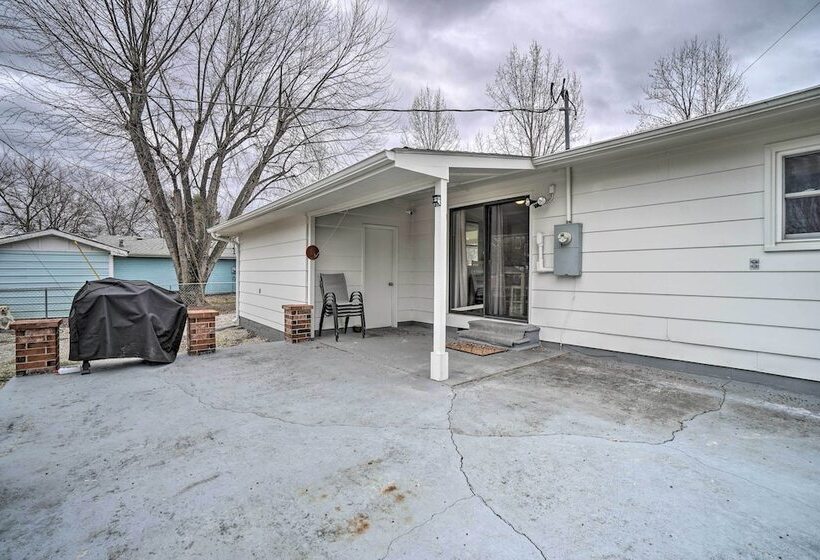 Shell Knob Home W/ Fire Pit, Near Table Rock Lake!