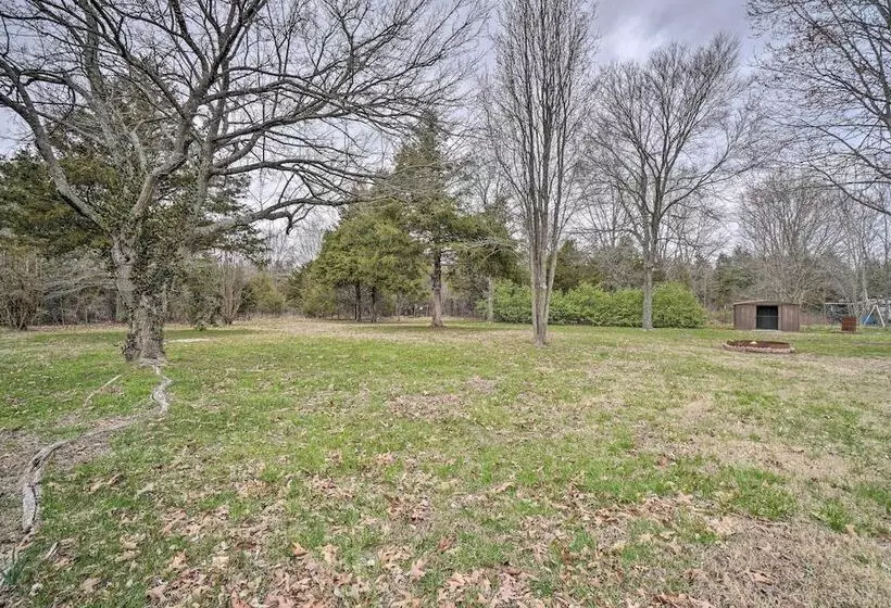 Shell Knob Home W/ Fire Pit, Near Table Rock Lake!