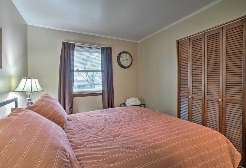 Shell Knob Home W/ Fire Pit, Near Table Rock Lake!