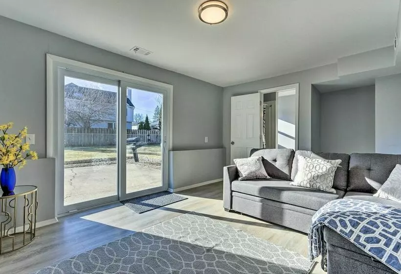 Spacious Home ~ 11 Mi To Staten Island!