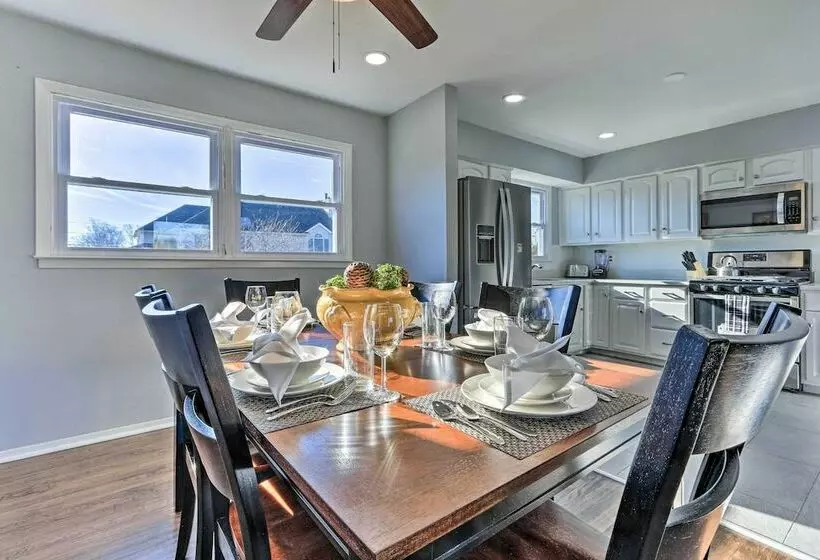Spacious Home ~ 11 Mi To Staten Island!