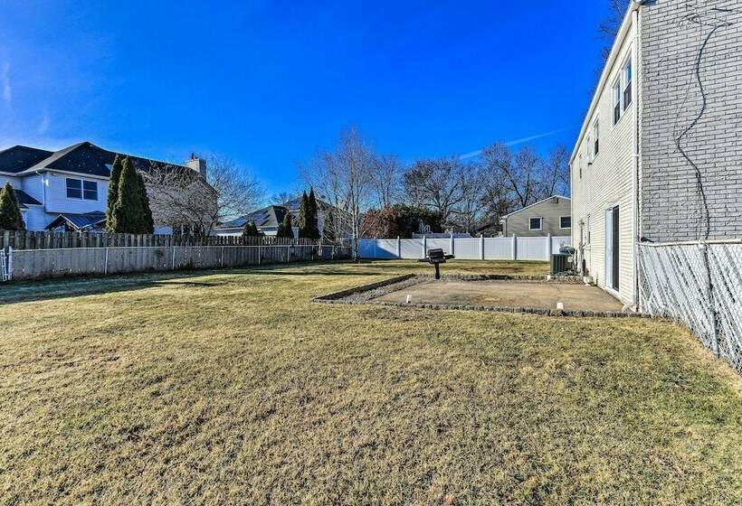 Spacious Home ~ 11 Mi To Staten Island!