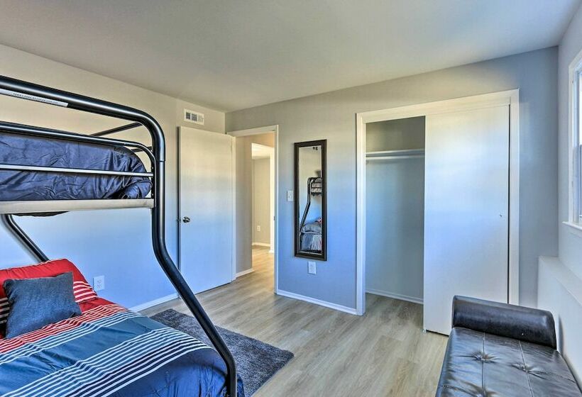 Spacious Home ~ 11 Mi To Staten Island!