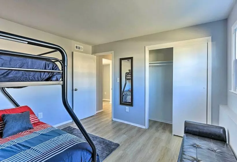 Spacious Home ~ 11 Mi To Staten Island!