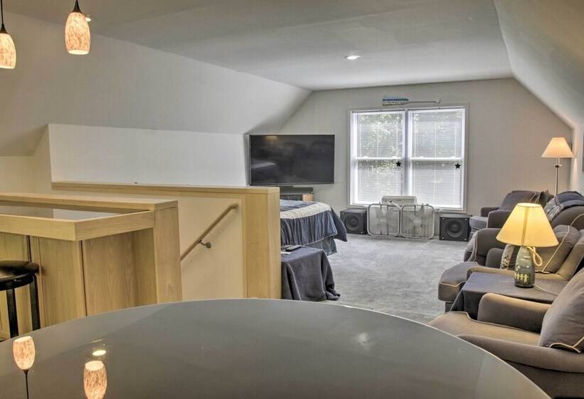 Spacious Home W/ Deck, Grill & Delaware River View