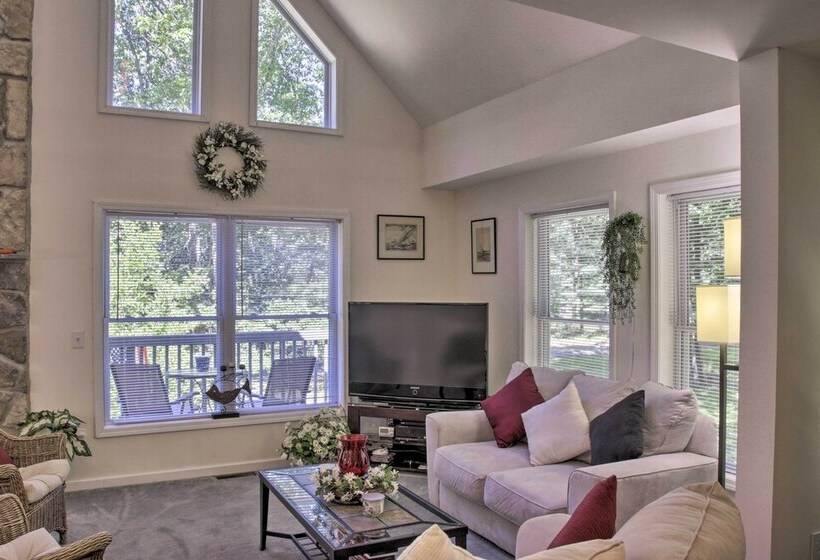 Spacious Home W/ Deck, Grill & Delaware River View