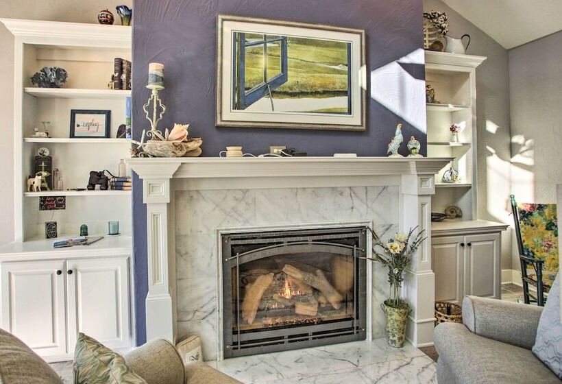 Spacious Kingston Home On Lake Texoma!