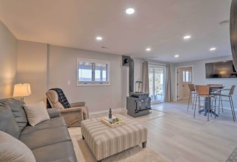 Table Rock Lake Hideaway W/ Deck: Bring Your Boat!