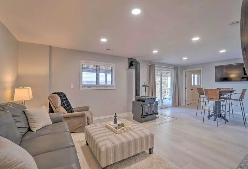 Table Rock Lake Hideaway W/ Deck: Bring Your Boat!