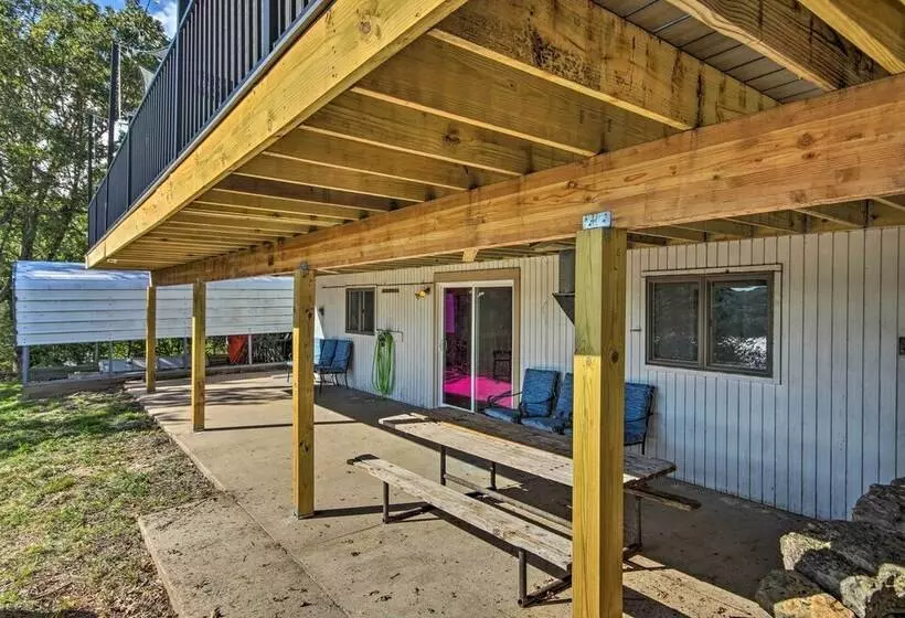 Table Rock Lake Hideaway W/ Deck: Bring Your Boat!