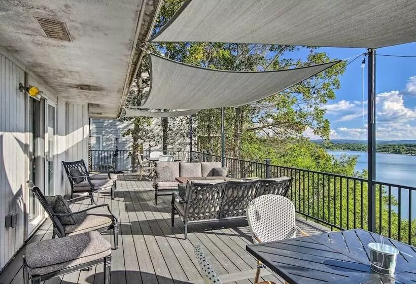Table Rock Lake Hideaway W/ Deck: Bring Your Boat!