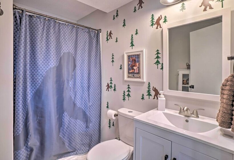 Table Rock Lake Hideaway W/ Deck: Bring Your Boat!