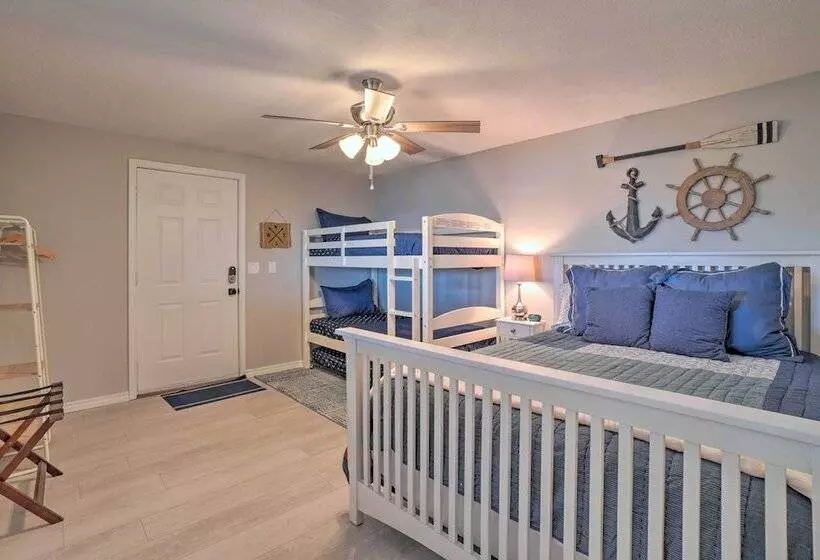 Table Rock Lake Hideaway W/ Deck: Bring Your Boat!