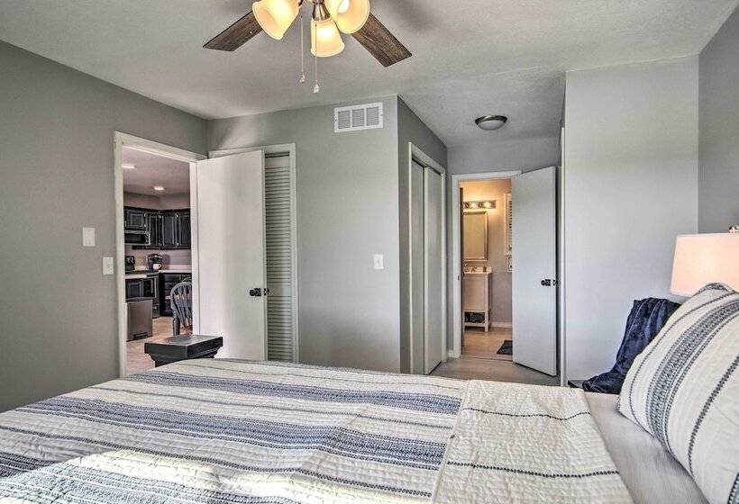 Table Rock Lake Hideaway W/ Deck: Bring Your Boat!