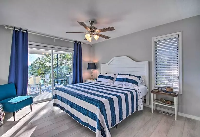 Table Rock Lake Hideaway W/ Deck: Bring Your Boat!