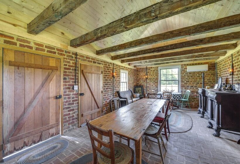 Terre Haute Manor Farmhouse W/ Gardens & Deck!