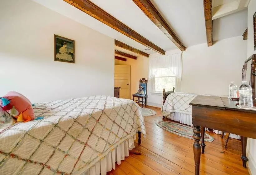 Terre Haute Manor Farmhouse W/ Gardens & Deck!