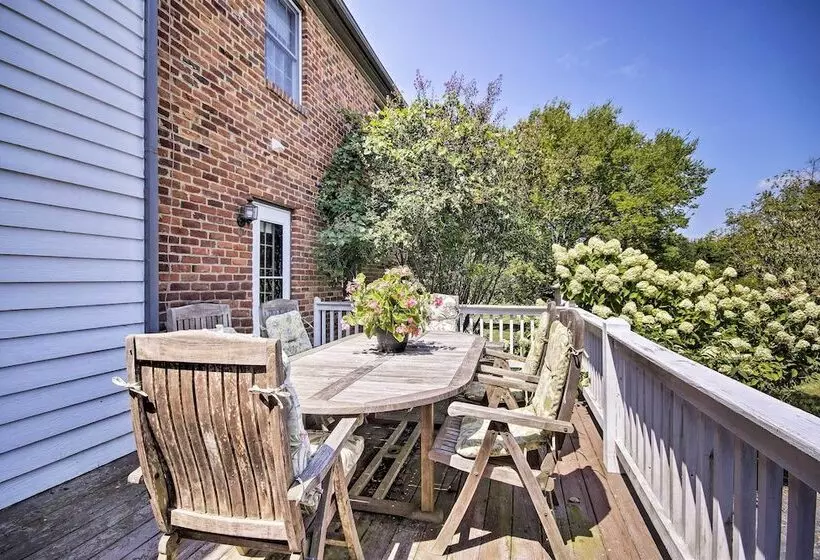 Terre Haute Manor Farmhouse W/ Gardens & Deck!