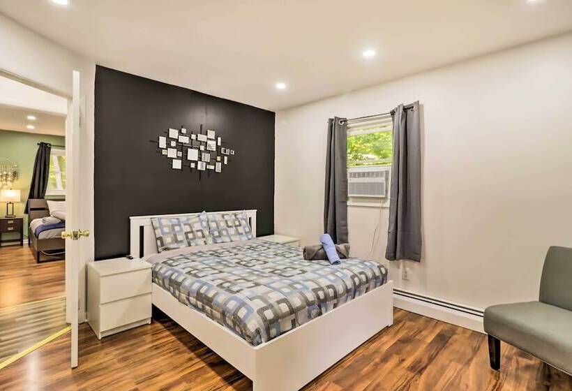 12 Mi To Camelback Ski Resort: Home W/ Decks!