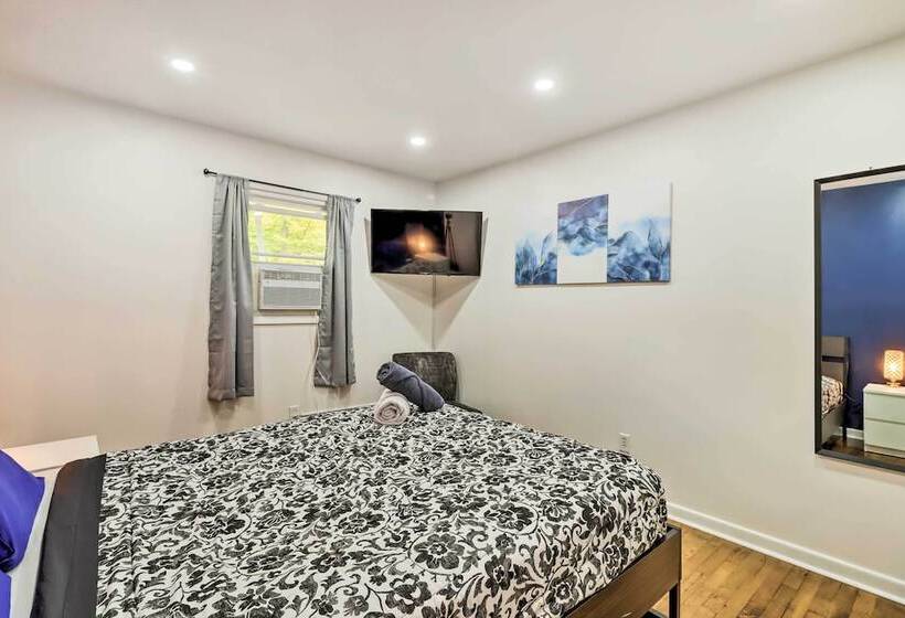 12 Mi To Camelback Ski Resort: Home W/ Decks!