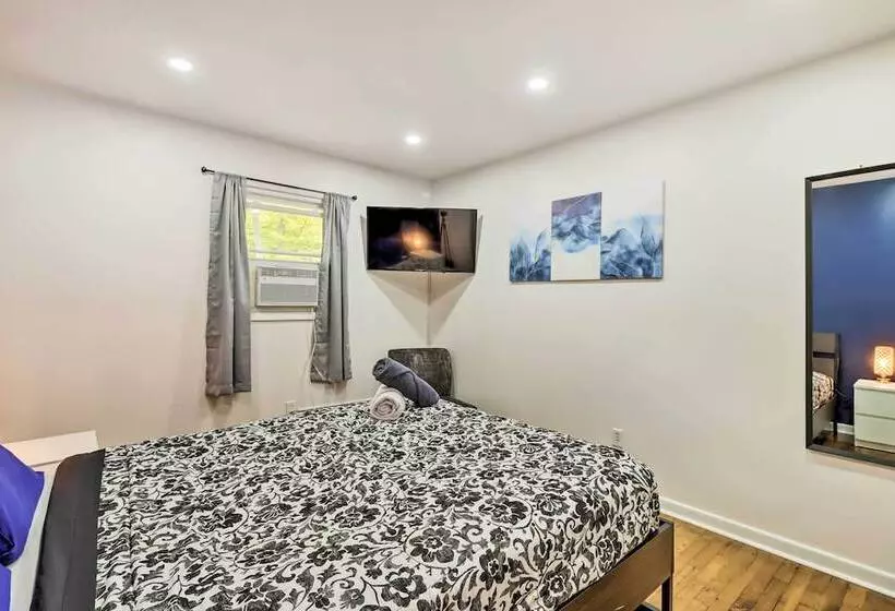 12 Mi To Camelback Ski Resort: Home W/ Decks!