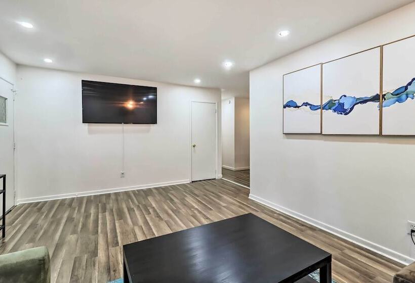 12 Mi To Camelback Ski Resort: Home W/ Decks!