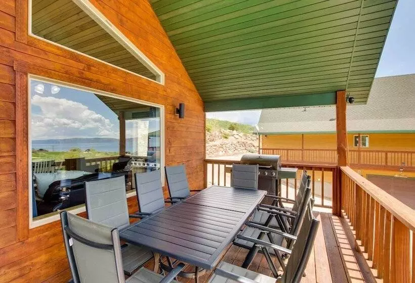 Updated Cabin W/ Views ~ 1 Mi To Bear Lake!