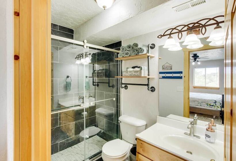 Updated Cabin W/ Views ~ 1 Mi To Bear Lake!