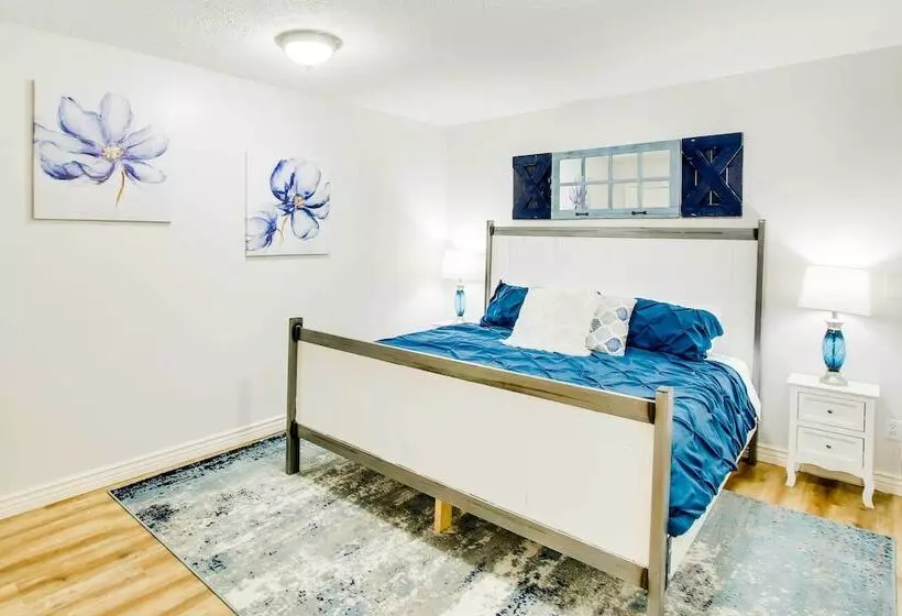 Updated Cabin W/ Views ~ 1 Mi To Bear Lake!