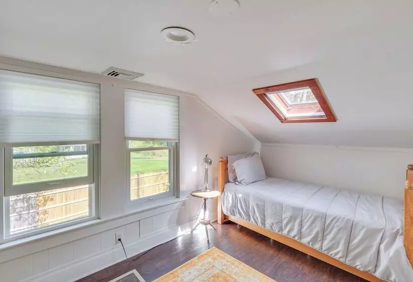 Updated/pet Friendly Cabin By Hikes And Woodstock!