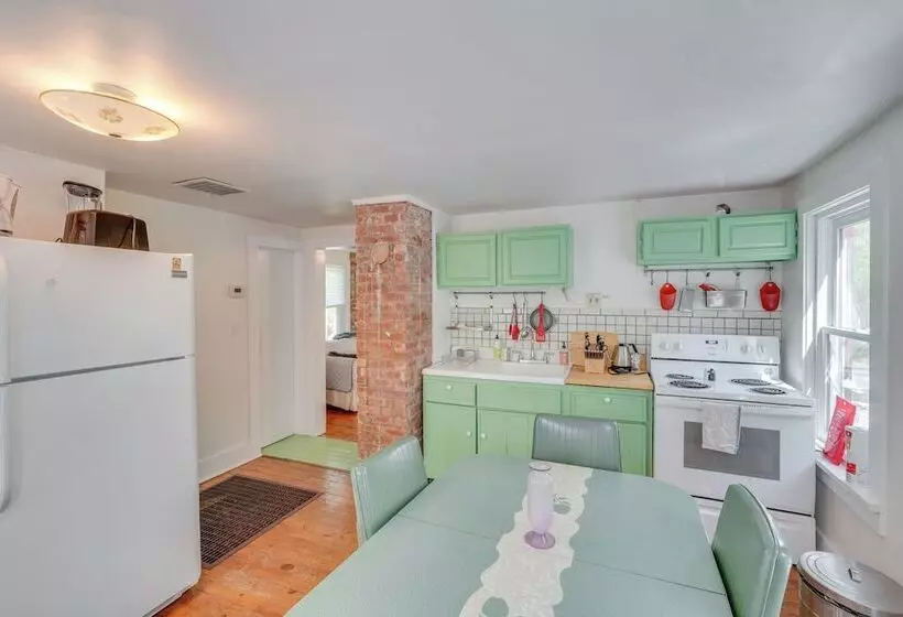 Updated/pet Friendly Cabin By Hikes And Woodstock!