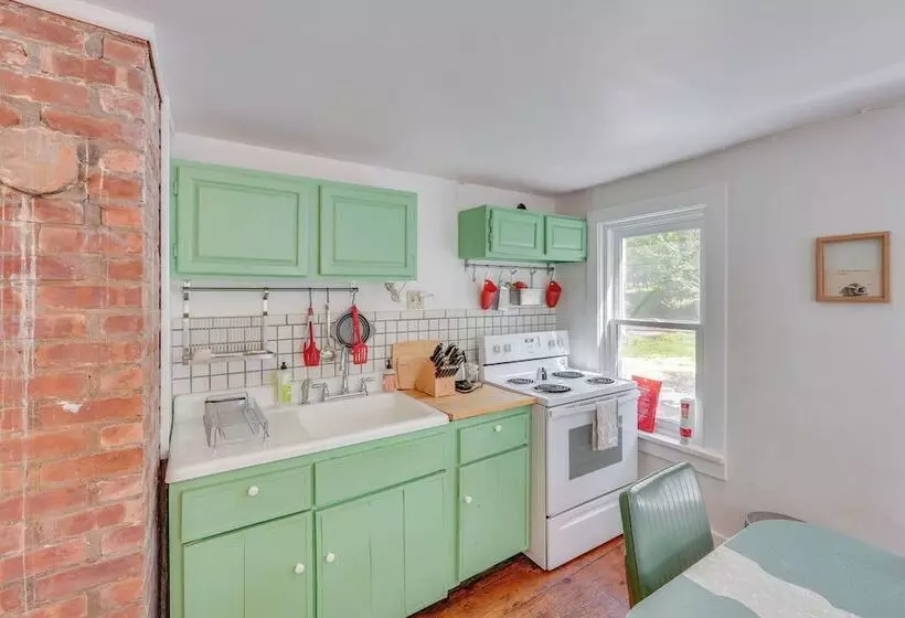 Updated/pet Friendly Cabin By Hikes And Woodstock!