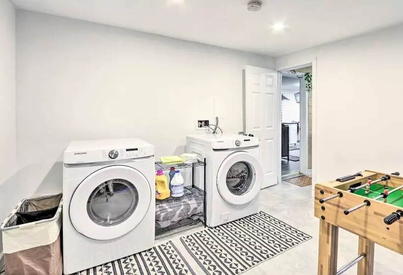 Upscale Waterbury Retreat W/ Indoor Hot Tub!