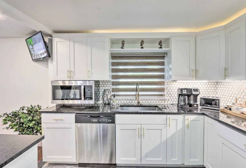 Upscale Waterbury Retreat W/ Indoor Hot Tub!