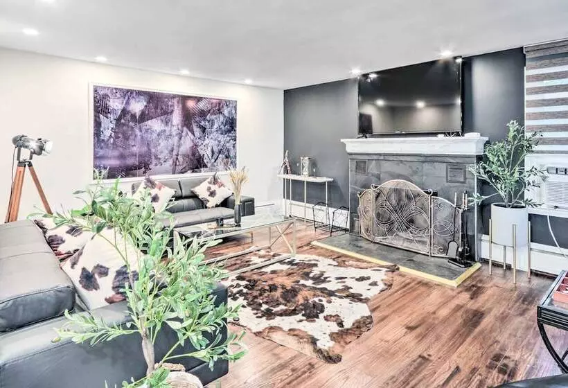 Upscale Waterbury Retreat W/ Indoor Hot Tub!