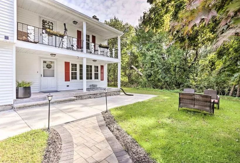 Upscale Waterbury Retreat W/ Indoor Hot Tub!