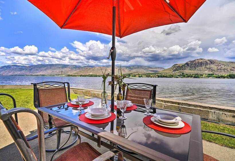 Waterfront Lake Osoyoos Cottage W/ Beach & Patio!
